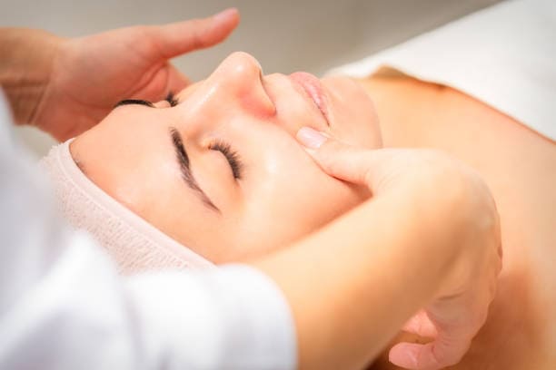 Parer la déprime : la puissance du massage du visage